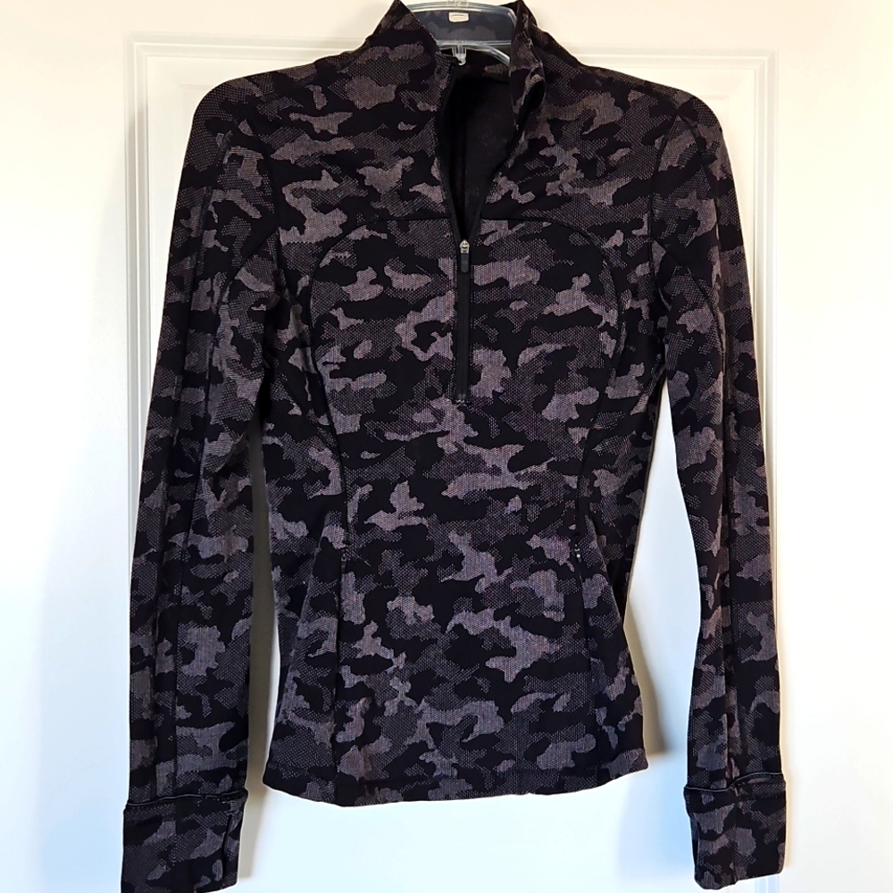 Lululemon Run Briskly Half-Zip